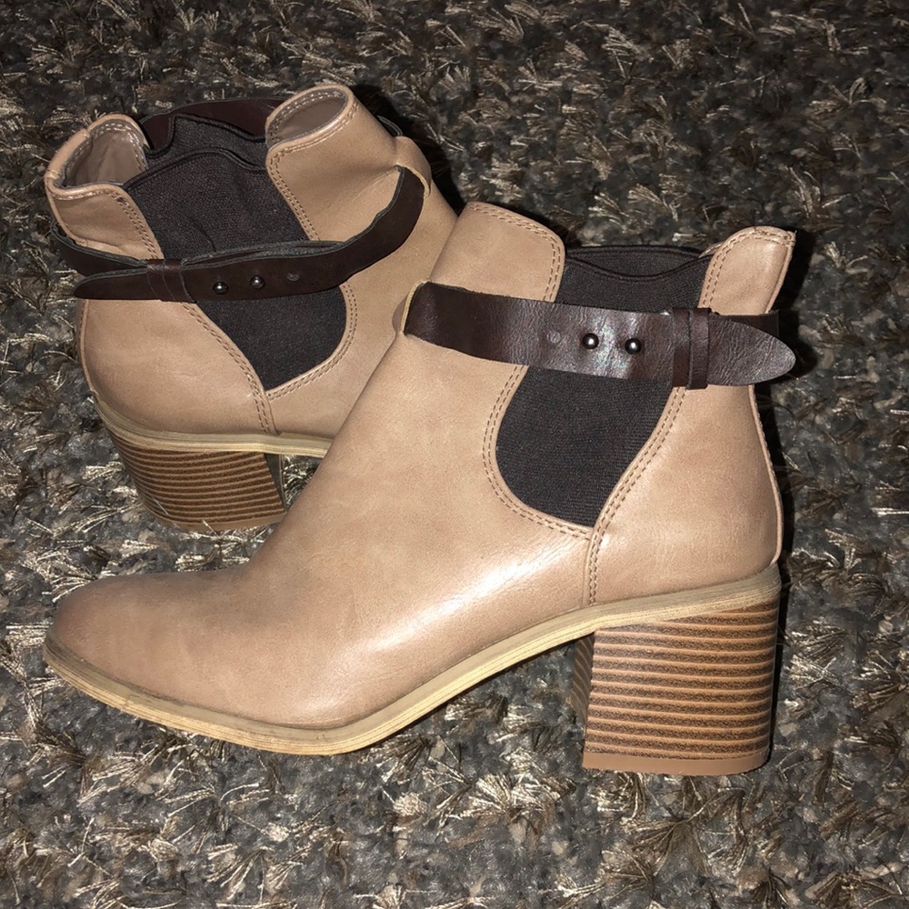Two tone brown booties